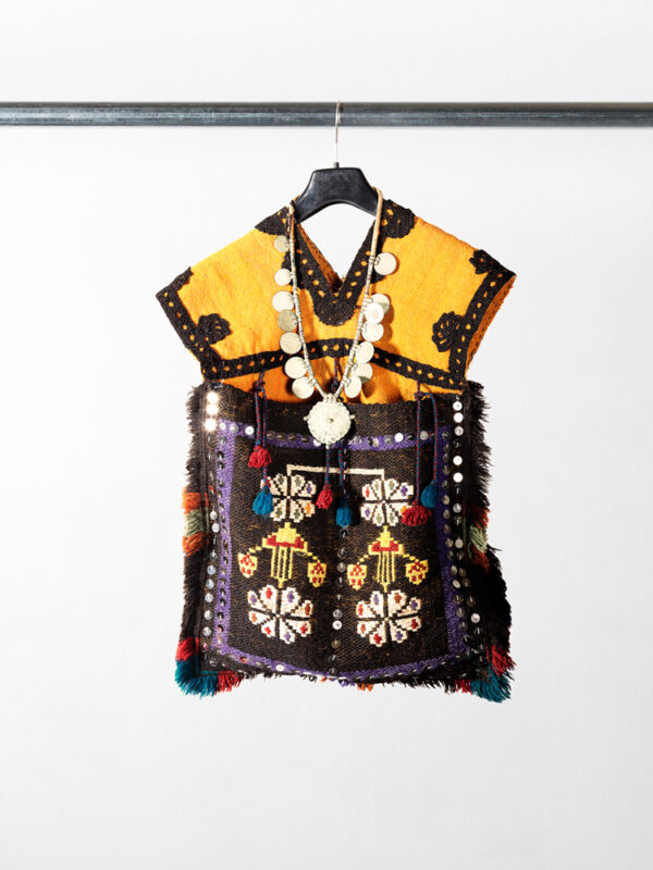 Main photo Others treasure Main photo Others treasure